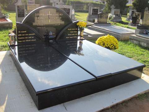 Dvojhrob z materiálu Black Galaxy, Jelenec - Ref. č.: