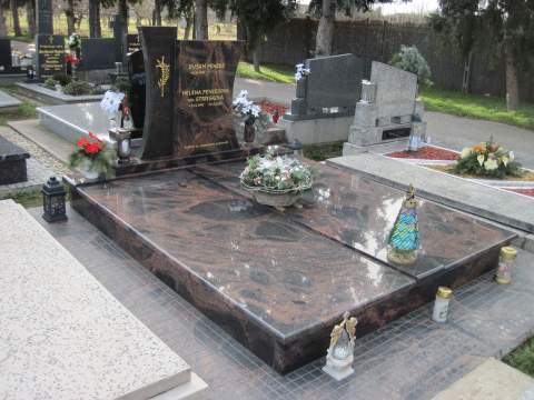 Dvojhrob z materiálu Fínska Aurora, Vráble - Ref. č.: