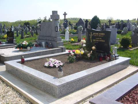 Dvojhrob z materiálu Montain Pink, Veľký Cetín - Ref. č.: