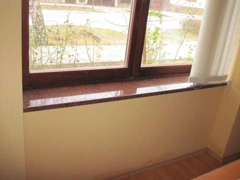 Parapety z materiálu Rosso Vanga, Palárikovo - Ref. č.: