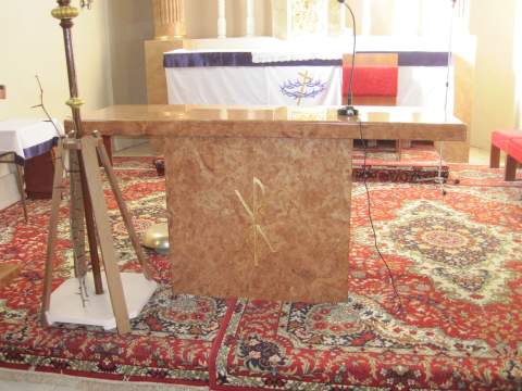 Kostol z materiálu Tardosi vápenec, Kolta - Ref. č.: 122