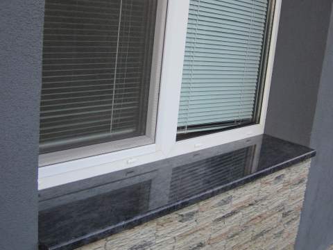 Parapety z materiálu Visag blue, Černík - Ref. č.: