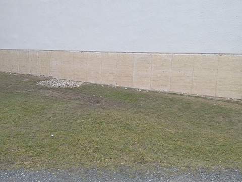 Vetraná fasáda z materiálu Suttoi vápenec, Mužla - Ref. č.: