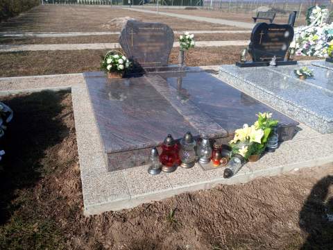 Dvojhrob - ref. č. 100