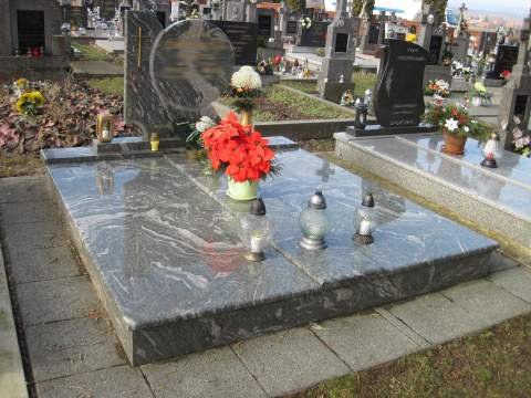 Dvojhrob - ref. č. 30