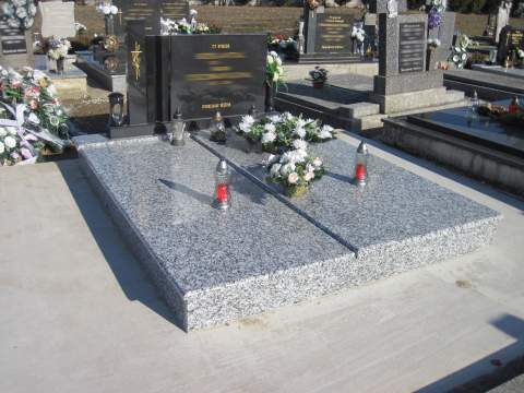 Dvojhrob - ref. č. 93